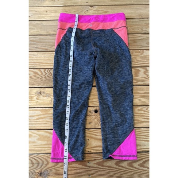 Athleta Crop Leggings Size Medium Women’s Gray Pink - Picture 6 of 9